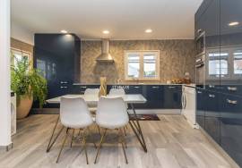 3 bedroom villa with pool and garden