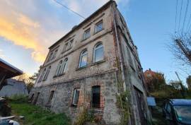 Excellent 10 Bed House For redevelopment for Sale in Zschorlau