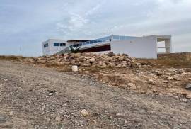 Luxury 3 bed Villa & 1 Bed Penthouse For Sale in Ponta Preta Maio Cape Verde