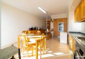 T4 Penthouse with Panoramic City Views