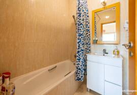 T4 Penthouse with Panoramic City Views