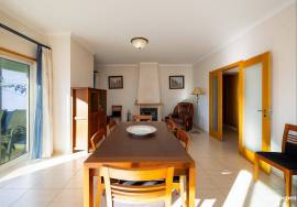 T4 Penthouse with Panoramic City Views