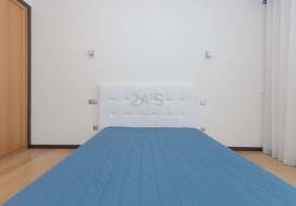 3 bedroom apartment with garage