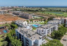 2 bedroom apartment in Vila Rosa Golf near Praia da Falésia and Marina in Vilamoura, Algarve