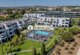 2 bedroom apartment in Vila Rosa Golf near Praia da Falésia and Marina in Vilamoura, Algarve