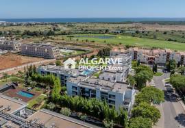 2 bedroom apartment in Vila Rosa Golf near Praia da Falésia and Marina in Vilamoura, Algarve