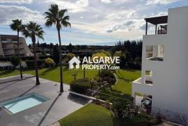 2 bedroom apartment in Vila Rosa Golf near Praia da Falésia and Marina in Vilamoura, Algarve