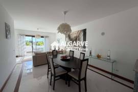 2 bedroom apartment in Vila Rosa Golf near Praia da Falésia and Marina in Vilamoura, Algarve