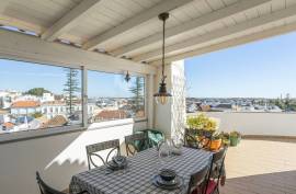 Tavira - Prime location 3-bedroom apartment with terrace and river views