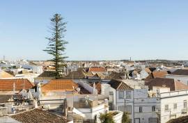 Tavira - Prime location 3-bedroom apartment with terrace and river views