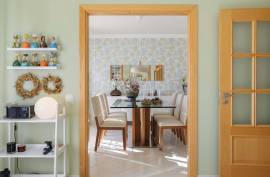 Tavira - Prime location 3-bedroom apartment with terrace and river views