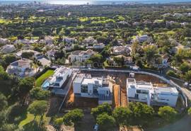 Vila Sol – new 4+1-bedroom modern villa with infinity pool and rooftop bar