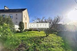 Town House in Popular Market Town Town House in Popular Market Town