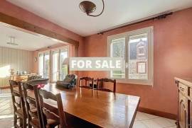 Town House in Popular Market Town Town House in Popular Market Town