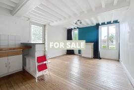 Stone Built Town House with Courtyard