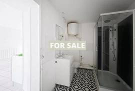 Stone Built Town House with Courtyard