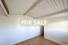 Town House with Neat Garden