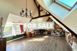 Town House with Neat Garden