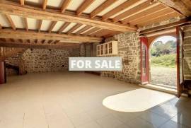 Two Country House with Outbuildings and Land