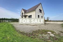 Detached Country House Close to the Coast Detached Country House Close to the Coast