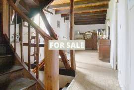 Detached Country House with Outbuilding