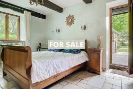 Detached Country House with Outbuilding