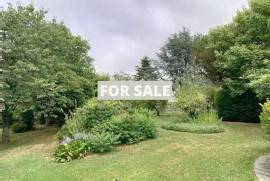 Detached Country House with Outbuilding
