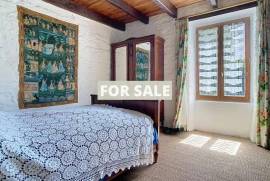 Detached Country House with Outbuilding