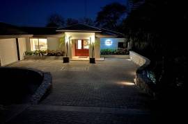 Casa Puma: Oceanfront House For Sale in Peninsula Papagayo