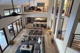 Casa Puma: Oceanfront House For Sale in Peninsula Papagayo