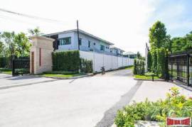 Setthasiri Pattanakarn - 4 Bedrooms, 3 Bathrooms, 194 sqm, 2 Storeys, On Nut Setthasiri Pattanakarn - 4 Bedrooms, 3 Bathrooms, 194 sqm, 2 Storeys, On Nut