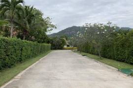 1 Rai of Land for Sale in Exclusive Estate 1 Rai of Land for Sale in Exclusive Estate