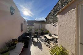 , 350m2 Investment property for sale in Pezenas - 682 000 € * , 350m2 Investment property for sale in Pezenas - 682 000 € *