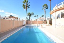 WONDERFUL 2 BEDROOM VILLA WITH POOL AND GARAGE