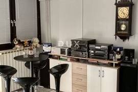 RIJEKA, ŠKURINJE – Spacious apartment in a skyscraper with panoramic views