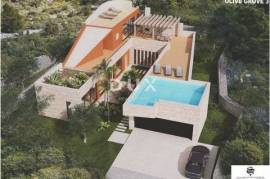 PRIMOŠTEN- Bouwgrond met locatievergunning + agrarisch gedeelte!