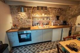 ISTRIË, SVETVINČENAT - Gerenoveerd stenen huis