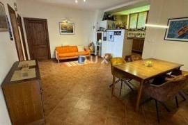 OPATIJA - 118 m2 apartment with parking and sea view