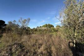 BUILDING LAND WITH AREA OF 1,112 m² – UGLJAN, NEAR THE CENTRE, ISLAND OF UGLJAN