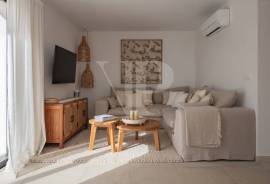 5 Bedrooms - Villa - For Sale