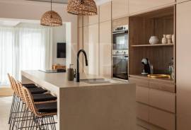 5 Bedrooms - Villa - For Sale