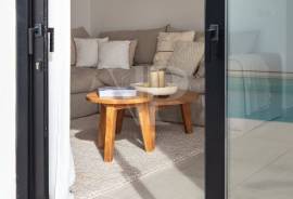 5 Bedrooms - Villa - For Sale