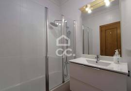 1 bedroom apartment with balcony, parking space and storage room in Armação de Pêra