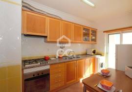1 bedroom apartment with balcony, parking space and storage room in Armação de Pêra