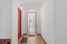 Bright 1 Bedroom Apartment with Generous Areas in Portimão