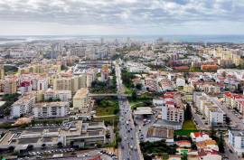 Bright 1 Bedroom Apartment with Generous Areas in Portimão