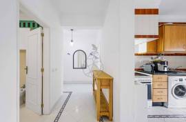 Bright 1 Bedroom Apartment with Generous Areas in Portimão