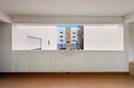 Bright 1 Bedroom Apartment with Generous Areas in Portimão