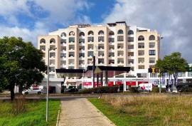 Bright 1 Bedroom Apartment with Generous Areas in Portimão