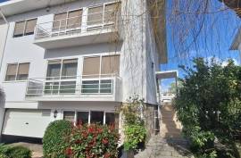 Floor furnished 3 bedroom villa in Rua do Lidador in Aldoar with garden and box next to CLIP / Porto City Park Floor furnished 3 bedroom villa in Rua do Lidador in Aldoar with garden and box next to CLIP / Porto City Park